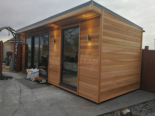 <h2>Stotfold - 20' x 8' Canopy Garden Room</h2>